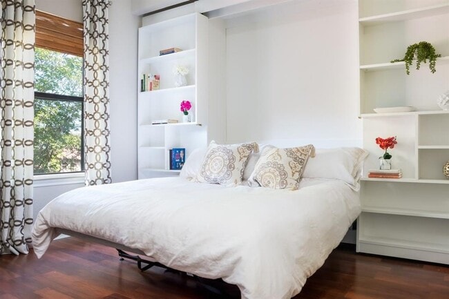 Building Photo - 1000 Liberty Park Dr