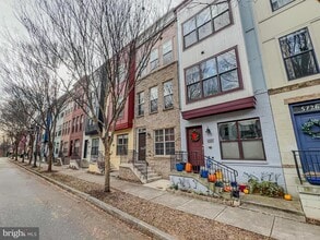 Building Photo - 5722 45th Ave