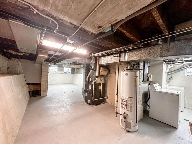 Building Photo - 502 Chestnut St