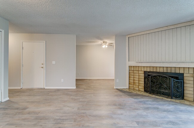 Building Photo - 1140 Holli Springs Ln