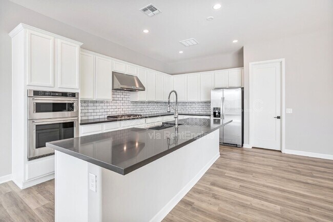 Building Photo - 4354 N 198th Ln