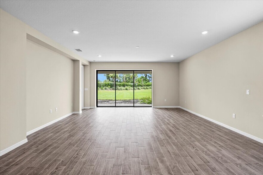 Building Photo - 9292 Tequila Sunrise Dr