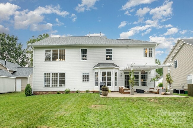 Building Photo - 2435 Alaqua Ct
