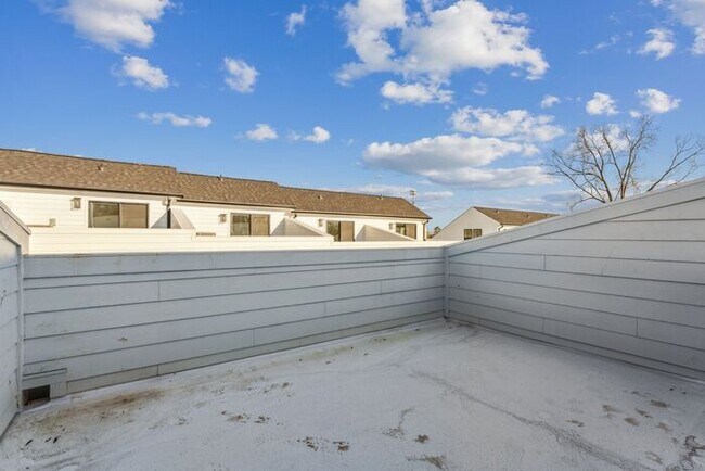 Building Photo - High-End 2BR Townhome | Rooftop Terrace + 2-Car Garage | 24-Unit Community