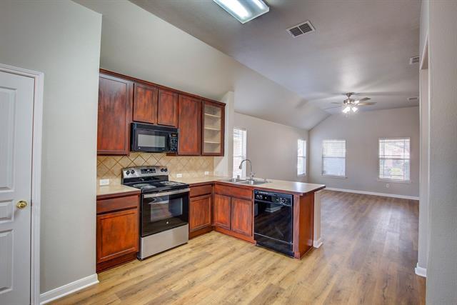 Building Photo - 12125 Tacoma Ridge Dr