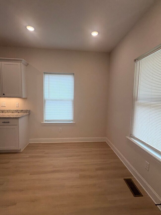 Building Photo - 3 Bedroom 2.5 Bath New Build 2024 House