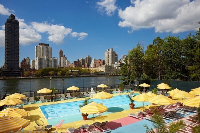 Floorplan - Manhattan Park