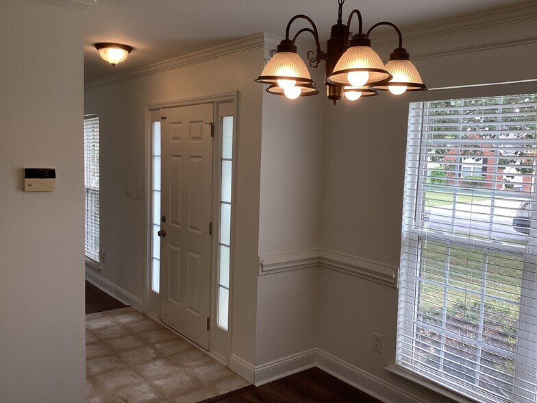 Building Photo - 1004 Christobal Ct