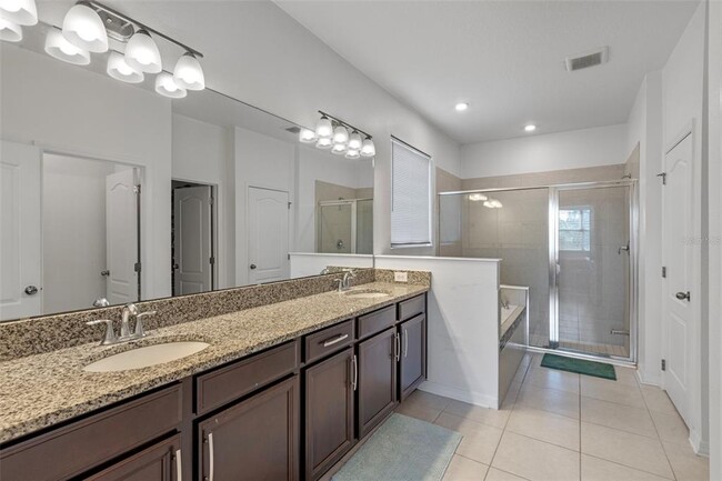 Building Photo - 985 Fallcreek Point