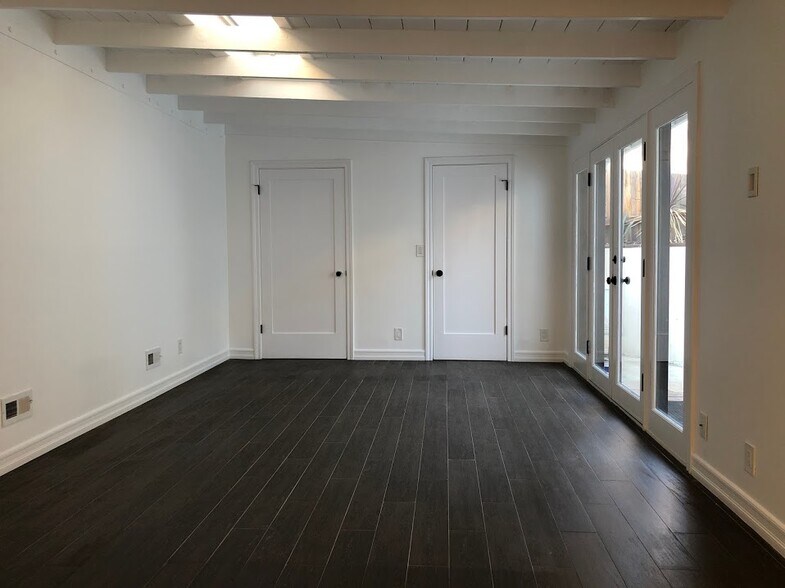 Building Photo - 11420 Decente Ct