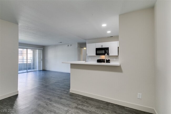 Building Photo - 2200 S Fort Apache Rd