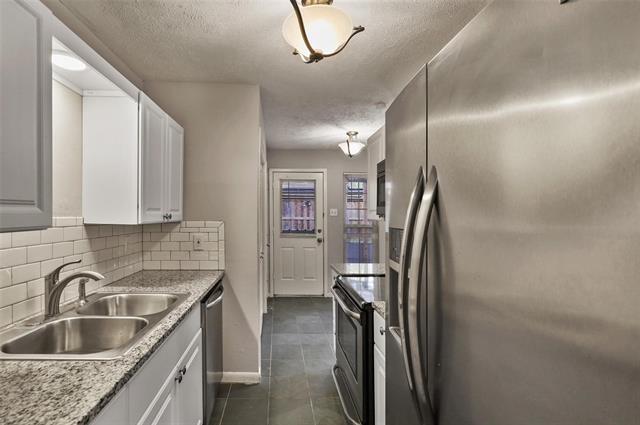 Building Photo - 7608 Woodthrush Dr