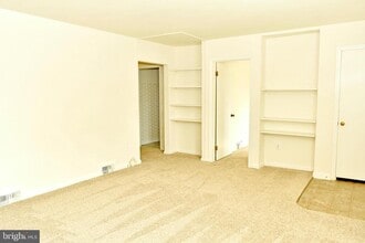 Building Photo - 627 Biggs Ave