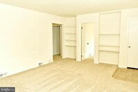 Building Photo - 627 Biggs Ave