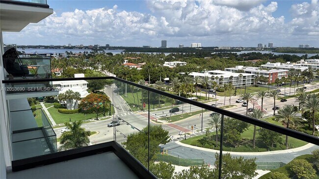 Building Photo - 10185 Collins Ave