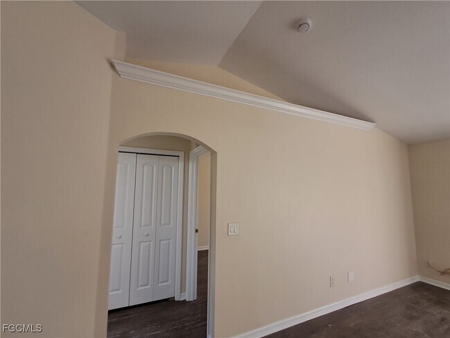 Building Photo - 135 Greenbriar Blvd