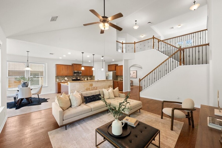 Building Photo - 608 Royal Burgess Dr