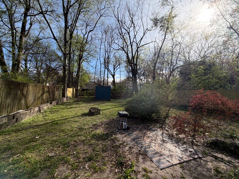 Open space! - 2485 Harvard Ave