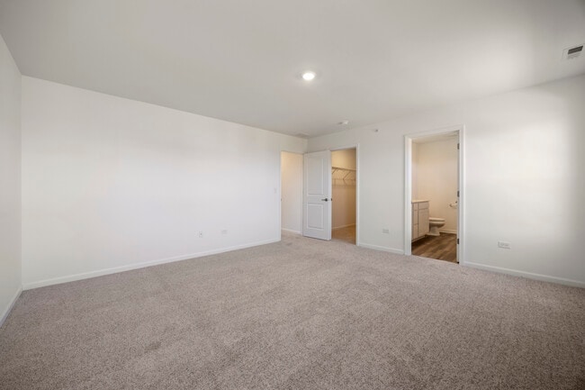 Building Photo - 678 Cassia Ct