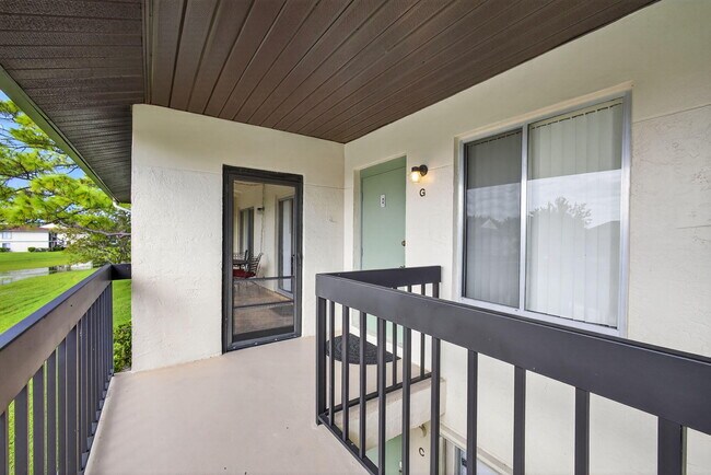 Building Photo - 6485 Chasewood Dr