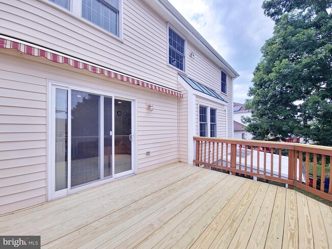 Building Photo - 10917 Outpost Dr