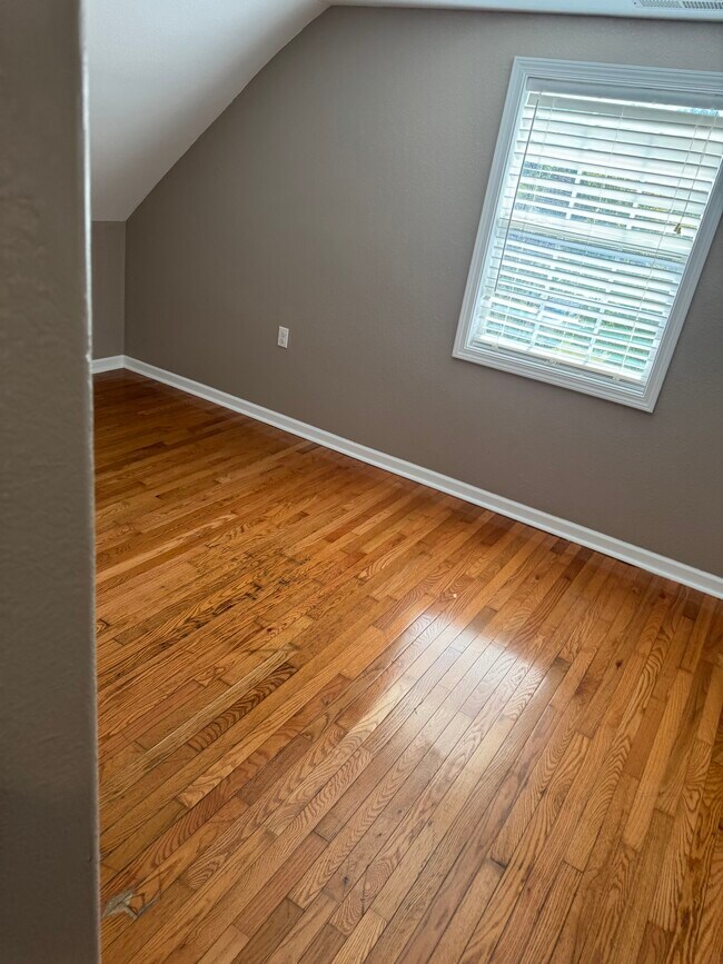 Building Photo - 301 Cumberland St