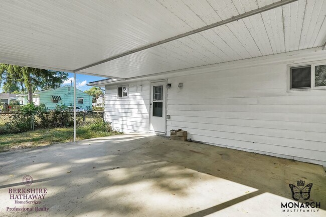 Building Photo - Affordable 3 Bedroom Home