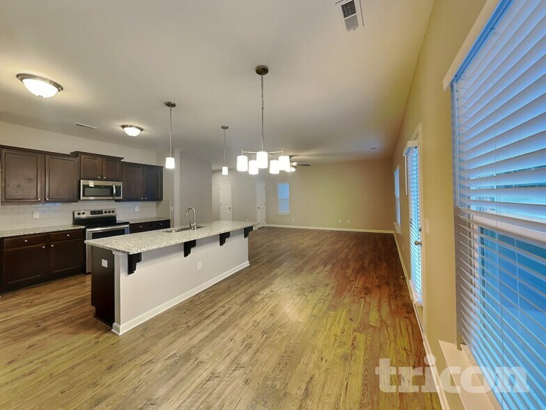 Building Photo - 1123 Rankin Oaks St