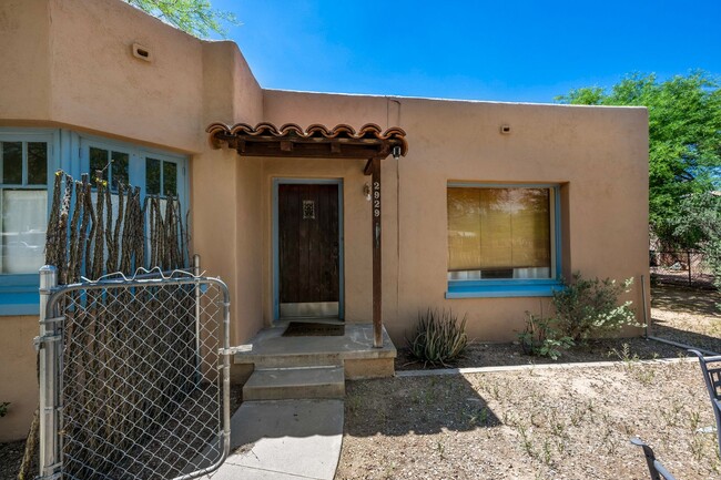 Building Photo - Charming historic home in central Tucson