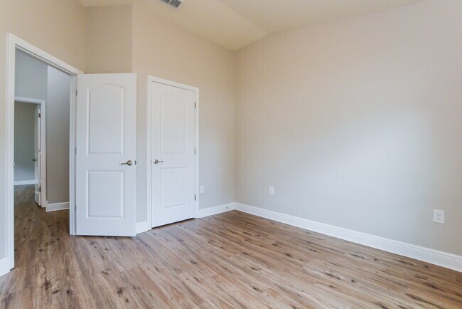 Building Photo - 1019 Longville Cir