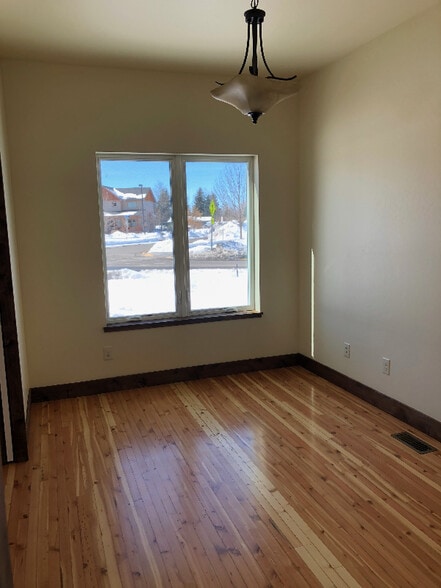 Building Photo - 1016 N 15th Ave