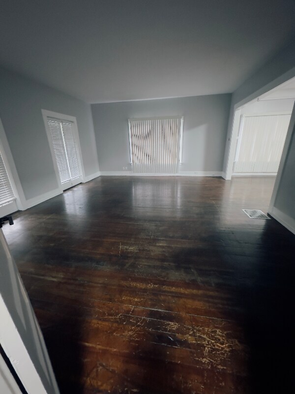 Building Photo - 506 E 17th St