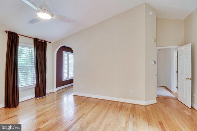 Building Photo - 6122 Bayliss Pl