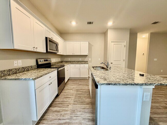 Building Photo - Charming 3BR Home with Spacious Backyard in Pflugerville