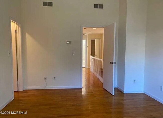 Building Photo - 2477 7th St