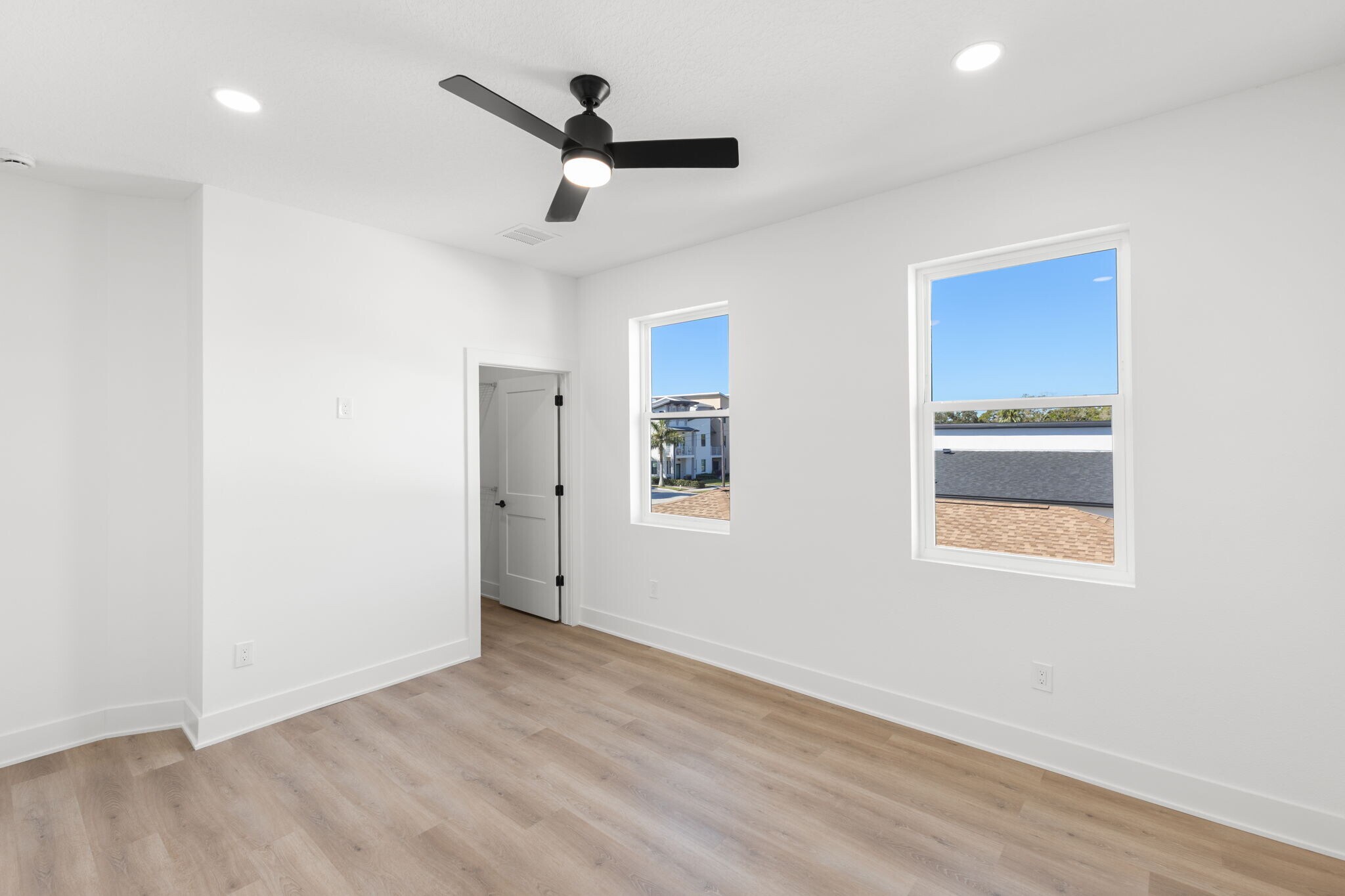 Building Photo - 2525 13th Ave N