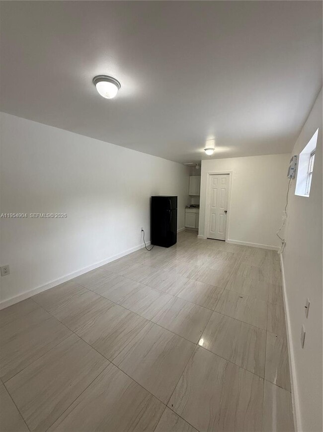 Building Photo - 4910 SW 98th Avenue Rd