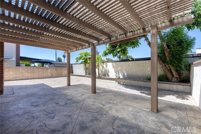 Building Photo - 207 Los Padres Ln