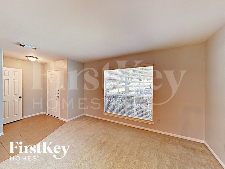 Building Photo - 15207 Green Whisper Dr