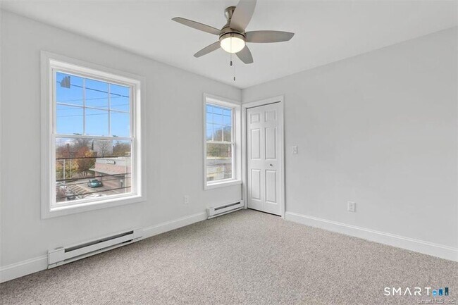 Building Photo - 1091 Whalley Ave