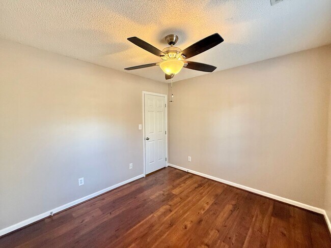 Building Photo - Charming 3BD, 2.5BA Willow Spring Home on a Corner Lot with a 2-Car Garage and a Large Fenced Bac...