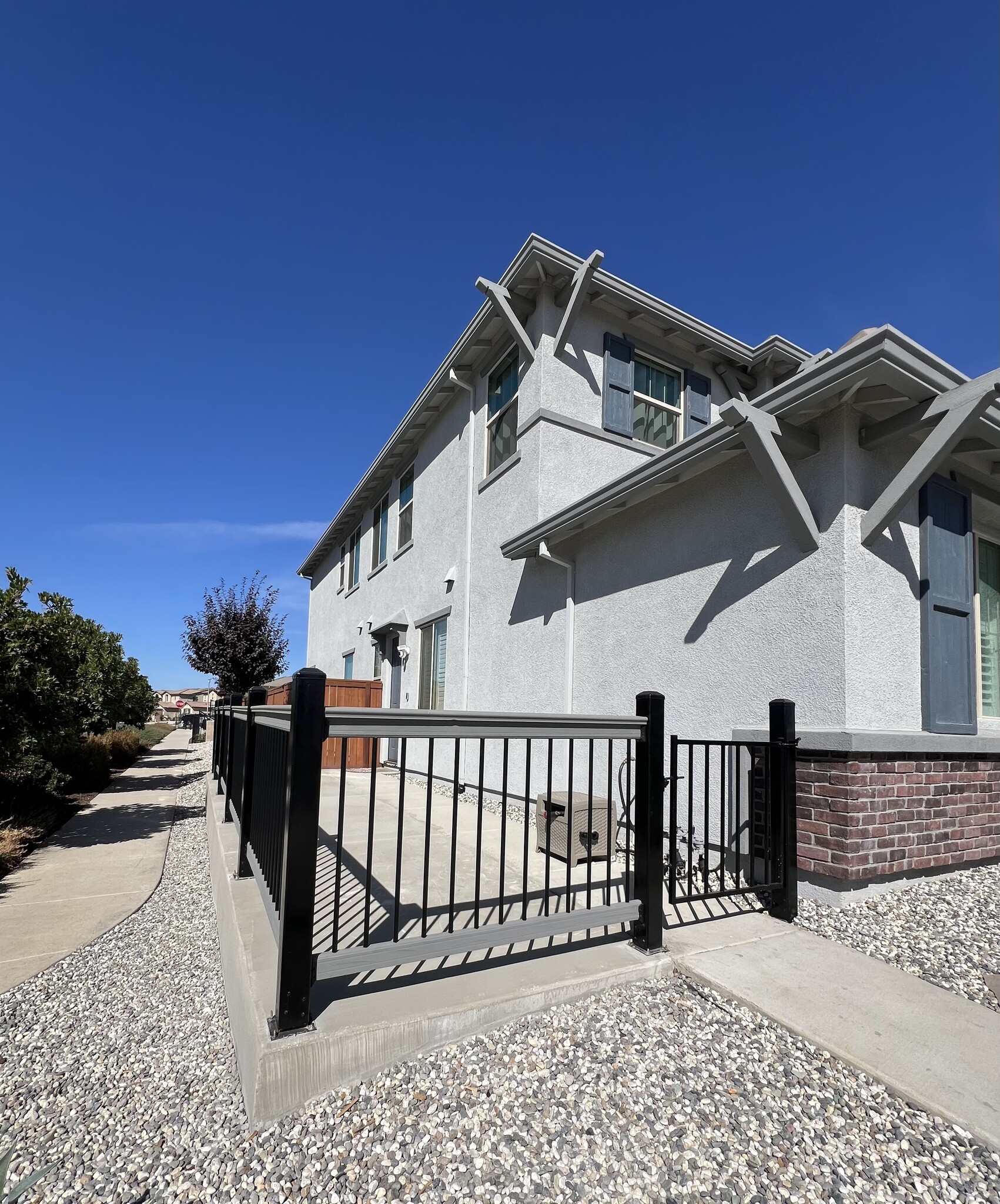 Building Photo - 9886 Summerton Way