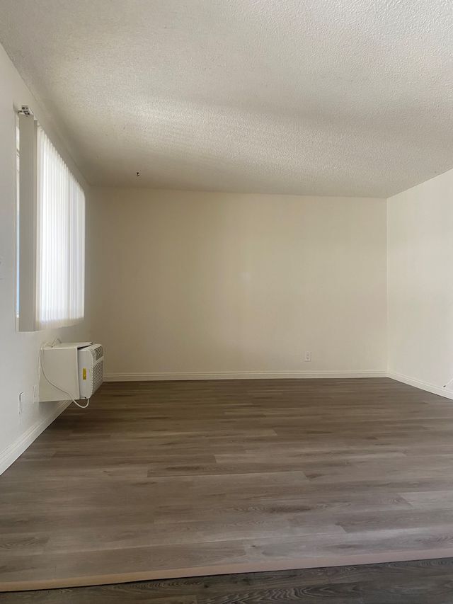 202 - Rayen Apartments