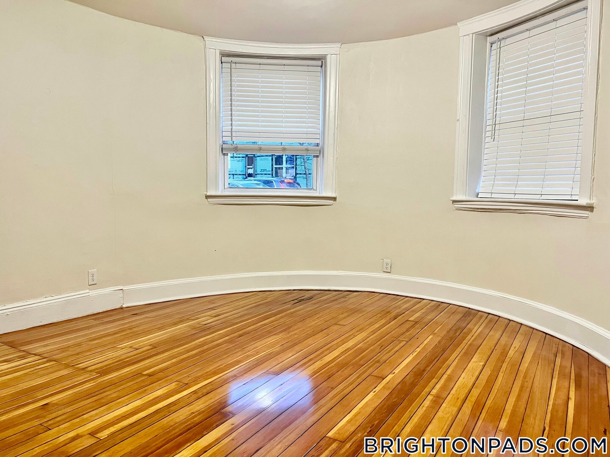 Building Photo - 7 Mt Hood Rd