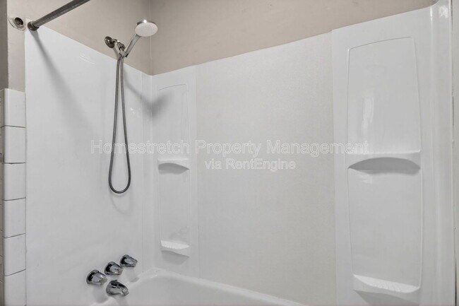 Building Photo - 3923 Miami St