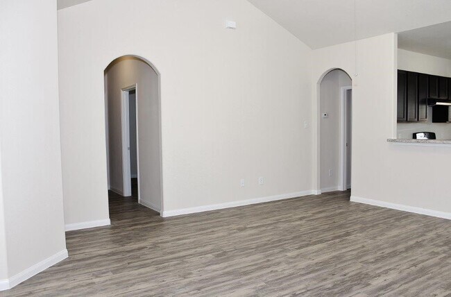 Building Photo - 9731 Floria Ct