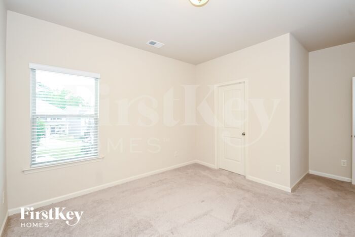 Building Photo - 136 Prominence Ct