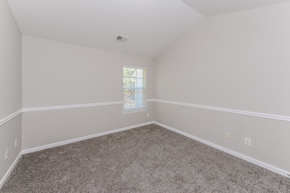 Building Photo - 840 Topaz Valley