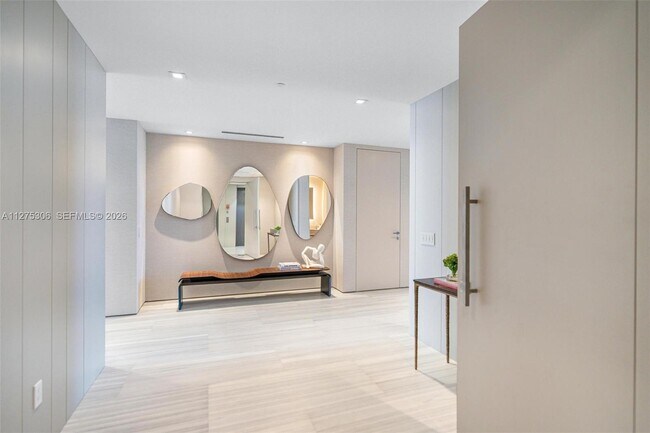 Building Photo - 18975 Collins Ave