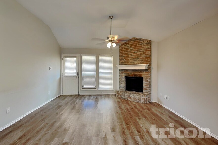 Building Photo - 304 Sardius Blvd